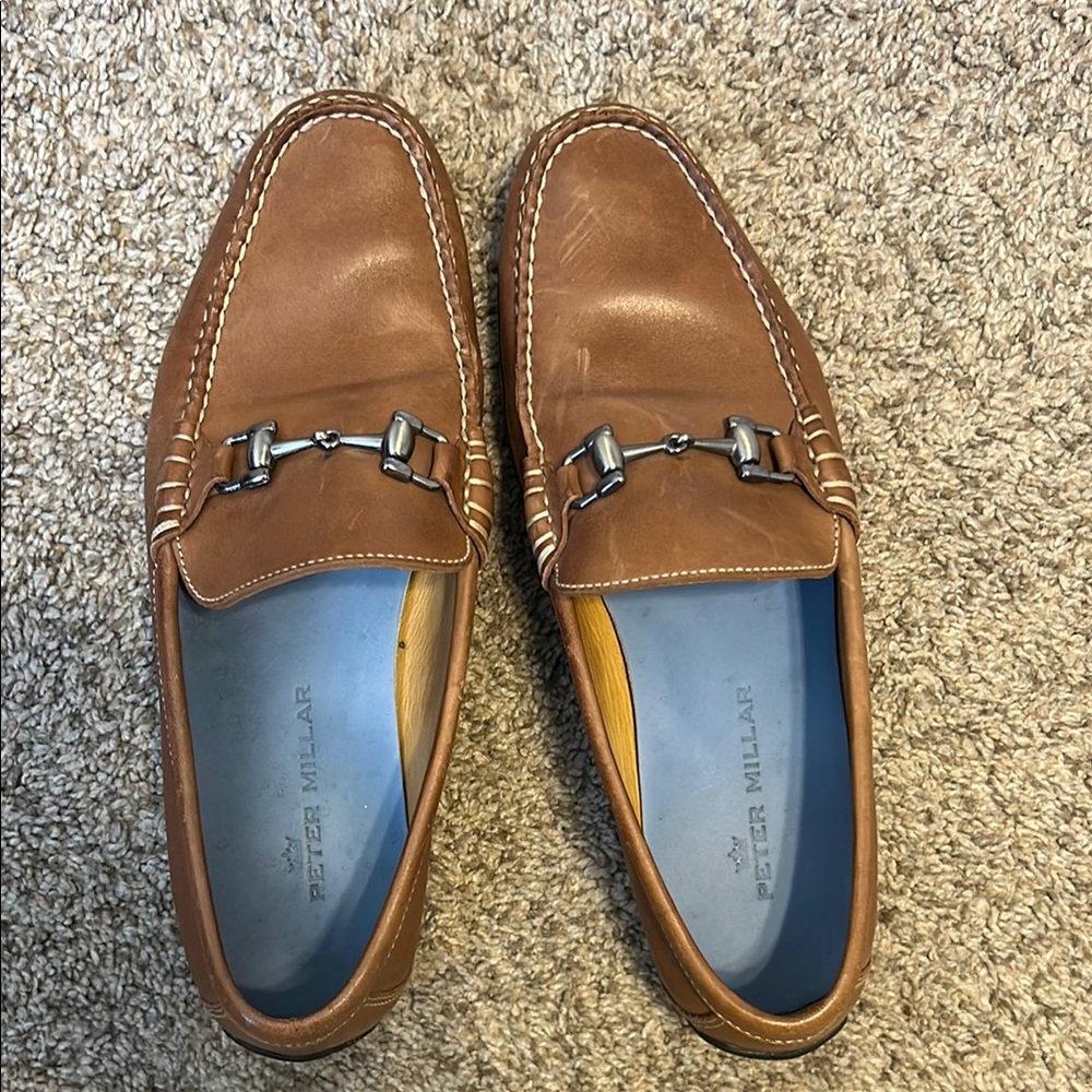 Peter Millar men’s driving loafers with rubber bottom/metal bit on top. Size 8M